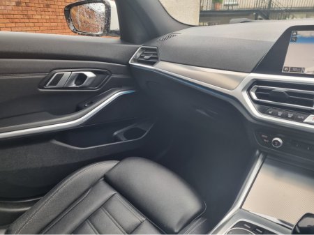2022 BMW 3-Series - photo 34