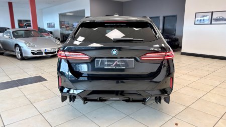 2026 BMW 5-Series - photo 25