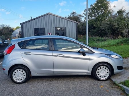 2013 Ford Fiesta - photo 2