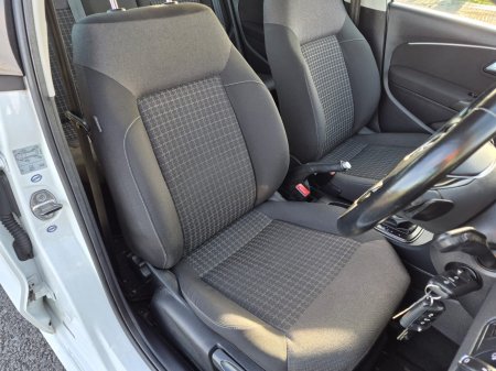 2015 Volkswagen Polo - photo 27