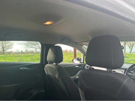 2018 Opel Astra - photo 11