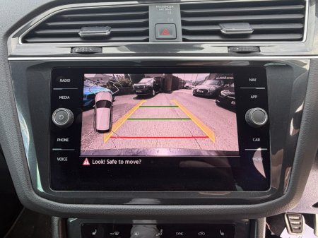 2024 Volkswagen Tiguan - photo 25
