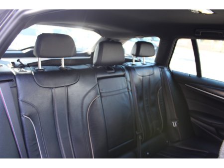 2024 BMW 5-Series - photo 4