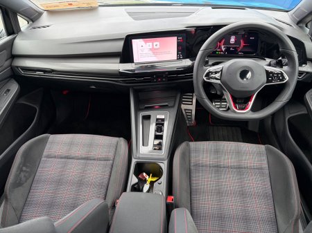 2022 Volkswagen Golf - photo 2