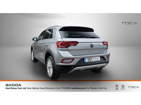 2025 Volkswagen T-Roc - photo 8