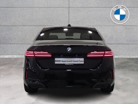 2024 BMW 5-Series - photo 15