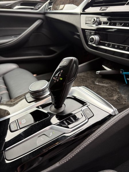 2017 BMW 5-Series - photo 16