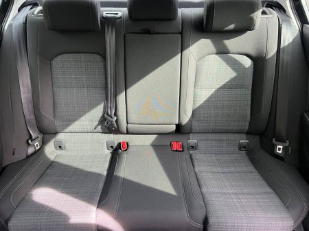 2022 Volkswagen Passat - photo 12