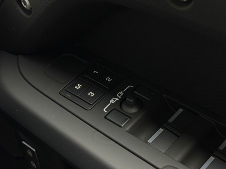 2025 Land Rover Defender - photo 20