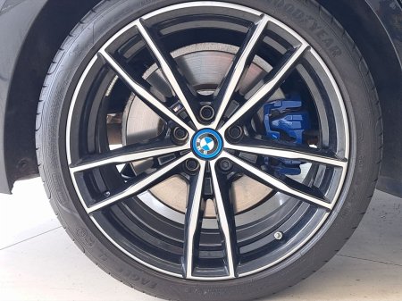 2024 BMW 3-Series - photo 15