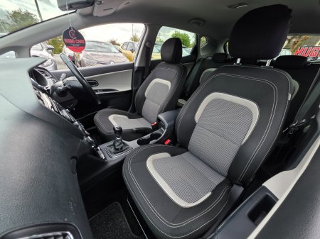 2017 Kia Ceed - photo 25