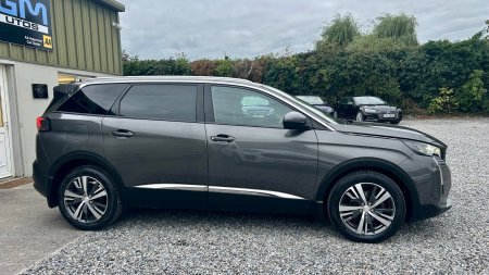 2021 Peugeot 5008 - photo 2
