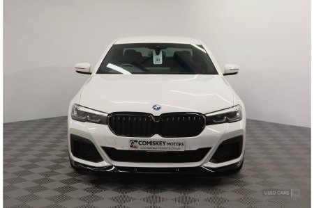 2022 BMW 5-Series - photo 2