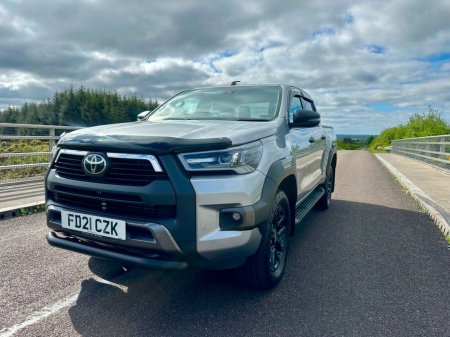 2021 Toyota Hilux - photo 2