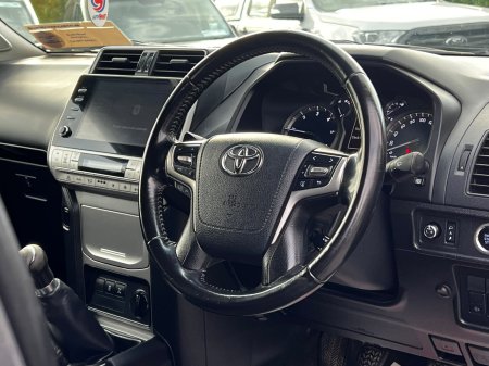 2022 Toyota Land Cruiser - photo 6