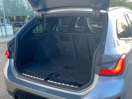 2024 BMW 3-Series - photo 13
