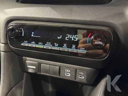 2024 Toyota Yaris - photo 19