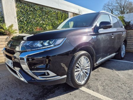 2021 Mitsubishi Outlander - photo 2