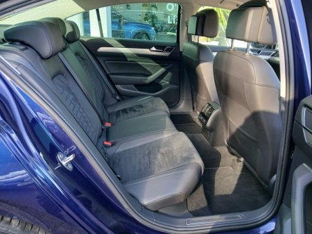 2019 Volkswagen Passat - photo 17