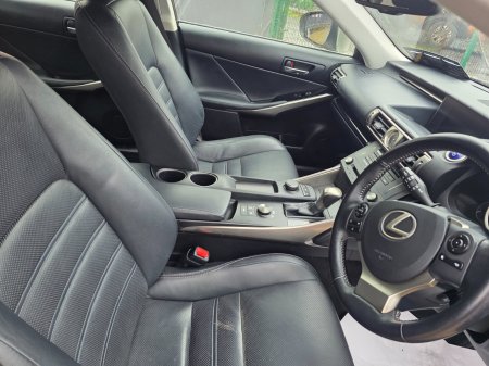 2015 Lexus IS - photo 8