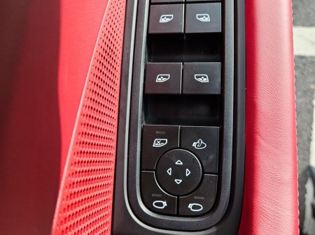 2026 Porsche Macan - photo 20