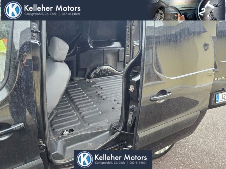 2012 Peugeot Partner - photo 13