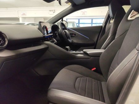 2025 Toyota C-HR - photo 6