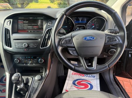 2016 Ford Focus - photo 19