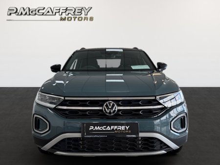 2024 Volkswagen T-Roc - photo 2