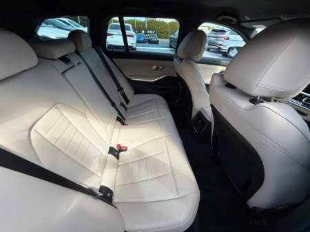 2022 BMW 3-Series - photo 33