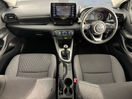 2022 Toyota Yaris - photo 8