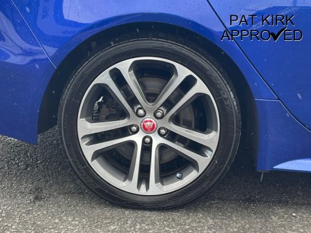 2020 Jaguar XE - photo 7