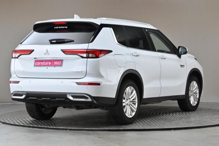 2022 Mitsubishi Outlander - photo 9