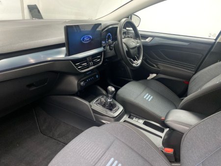 2023 Ford Focus - photo 2