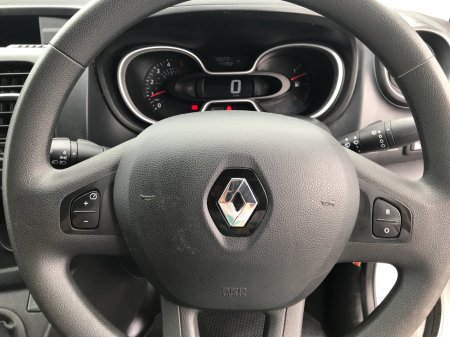2020 Renault Trafic - photo 13