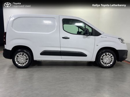 2025 Toyota Proace City - photo 3