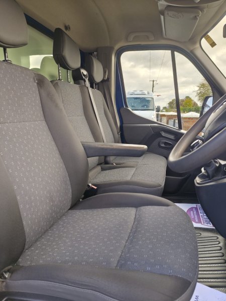 2020 Vauxhall Movano - photo 17