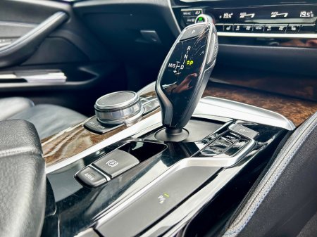 2017 BMW 5-Series - photo 13
