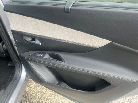 2025 Peugeot 5008 - photo 13