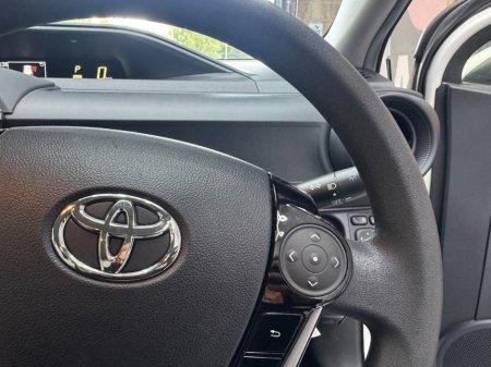 2021 Toyota Aqua - photo 12