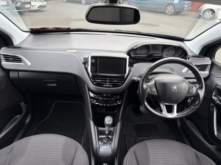2016 Peugeot 208 - photo 18