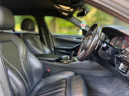 2021 BMW 5-Series - photo 9