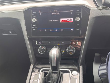 2020 Volkswagen Passat - photo 15
