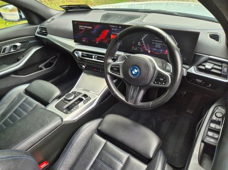2023 BMW 3-Series - photo 11