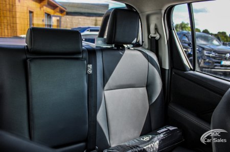 2026 Toyota Hilux - photo 29