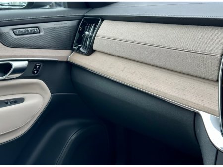 2025 Volvo XC90 - photo 10
