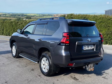 2020 Toyota Land Cruiser - photo 3