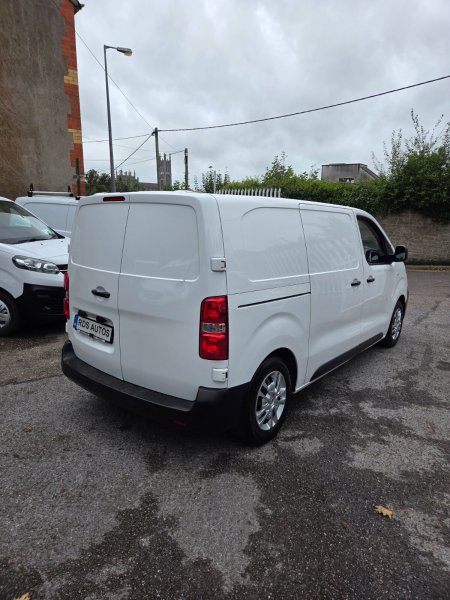 2022 Citroen Dispatch - photo 5