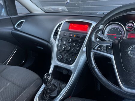 2010 Opel Astra - photo 7