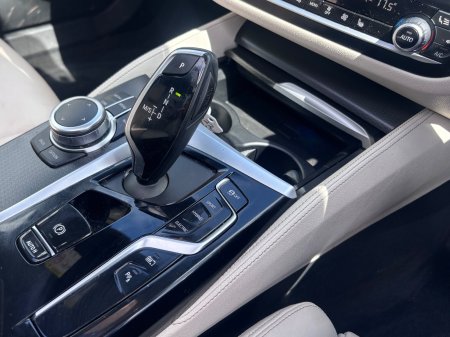 2022 BMW 5-Series - photo 12